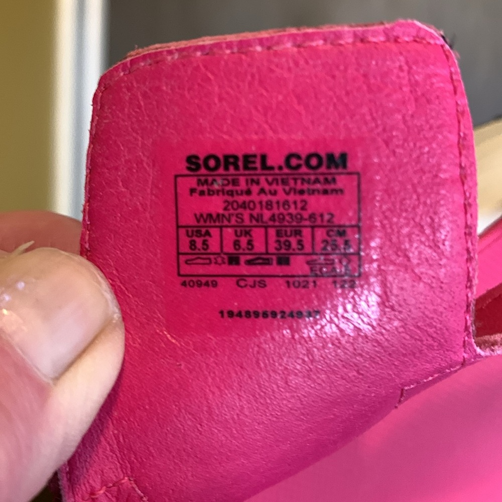Sorel Kinetic Impact Sling Leather Sandals. Dark pink. Size 8.5 - Picture 4 of 8